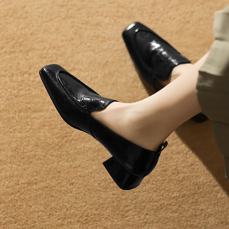 复古英伦风方头深口小皮鞋女新款抓纹真皮百搭粗中跟通勤软皮单鞋