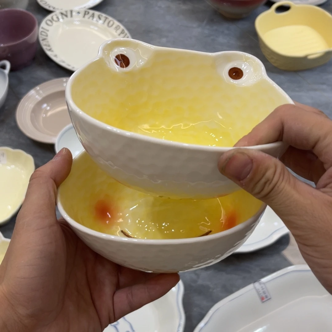 陶瓷微瑕餐具介意勿拍，满18飞！