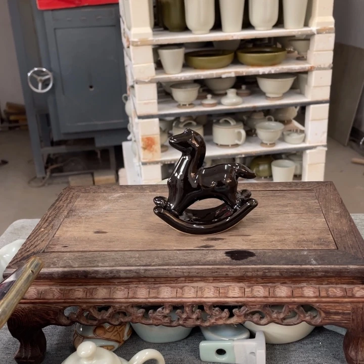 摆件黑釉 摇摇马 新款