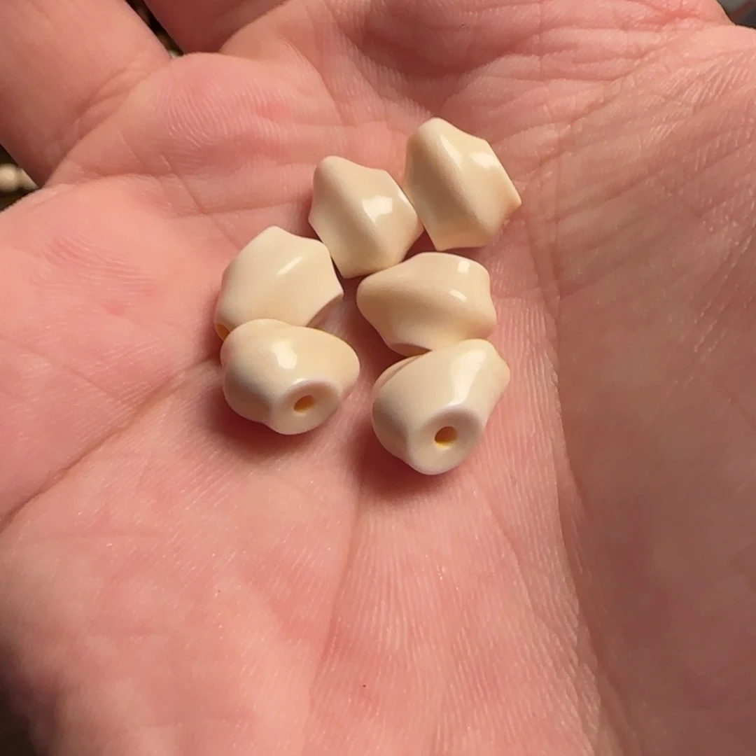 柏香籽/百香籽吊坠猛犸4a微瑕鲨鱼背三通尺寸8mm发其一枚