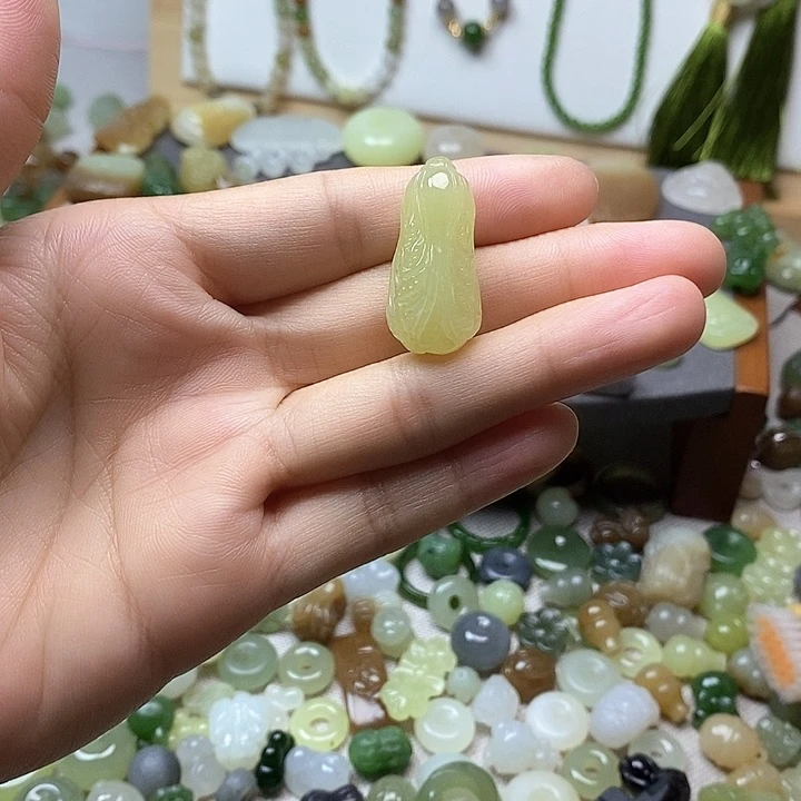 未镶嵌和田玉挂件