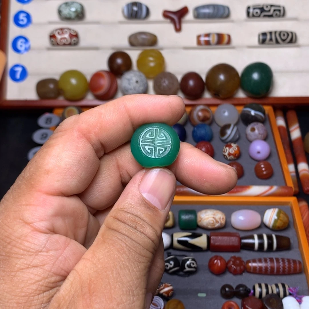 【闪购商品】玛瑙/玉髓珠宝奇石未镶嵌杰**F