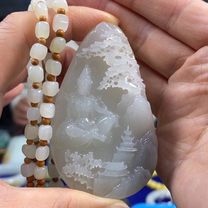 明***明和田玉未镶嵌颈饰