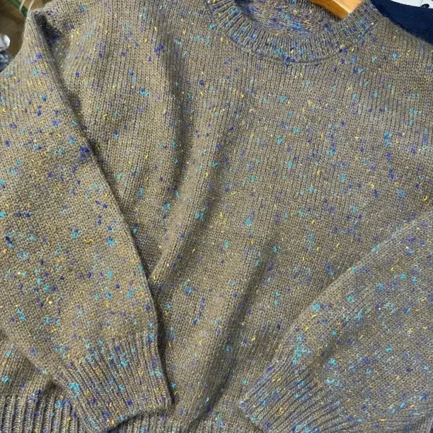 女士秋冬宽松百搭半高领针织衫洋气内搭上衣