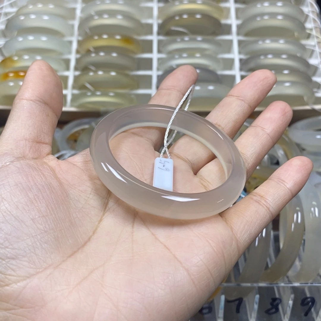 桑***落玛瑙/玉髓未镶嵌手镯