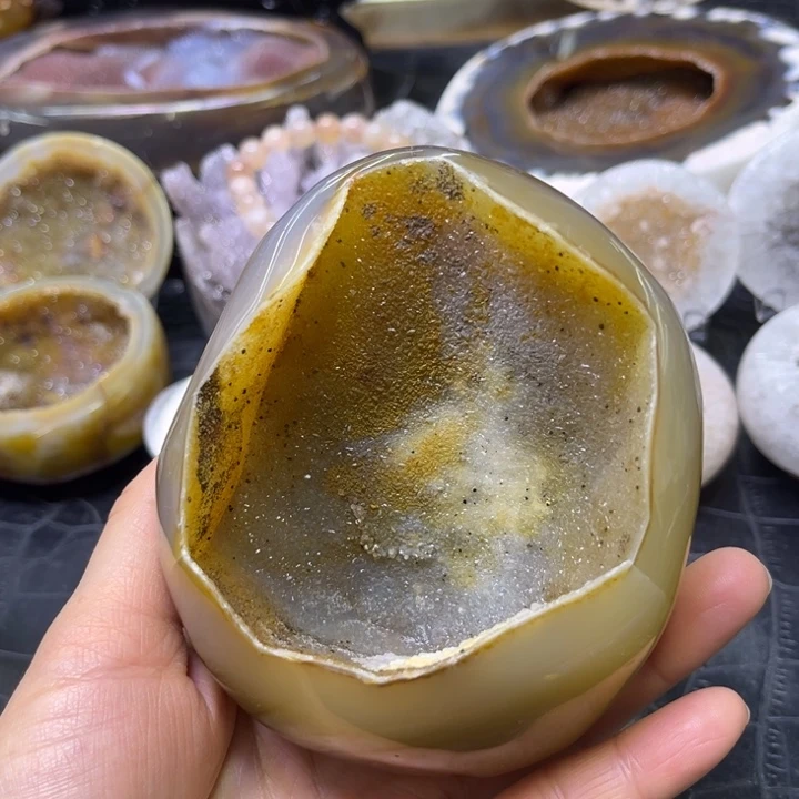 水晶未镶嵌珠宝半成品黄金洞