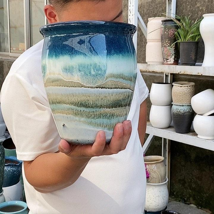 花盆紫砂口18高22瑕疵