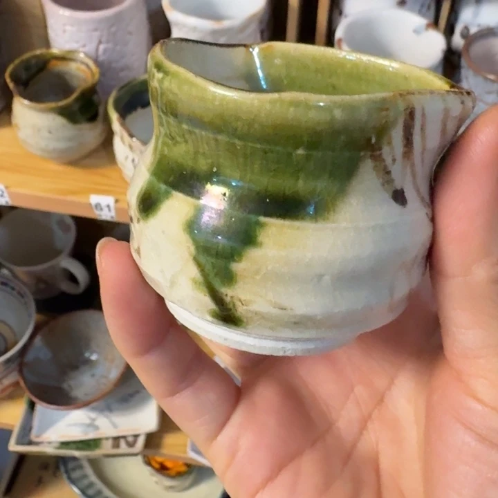 杯子里的水都是我