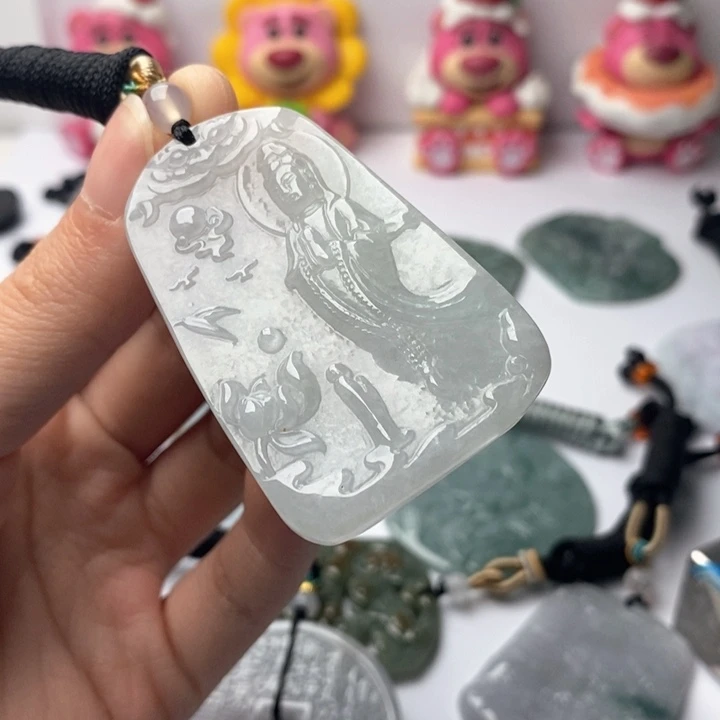 翡翠未镶嵌颈饰翡翠