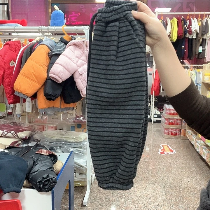 氨纶加绒卫裤小童