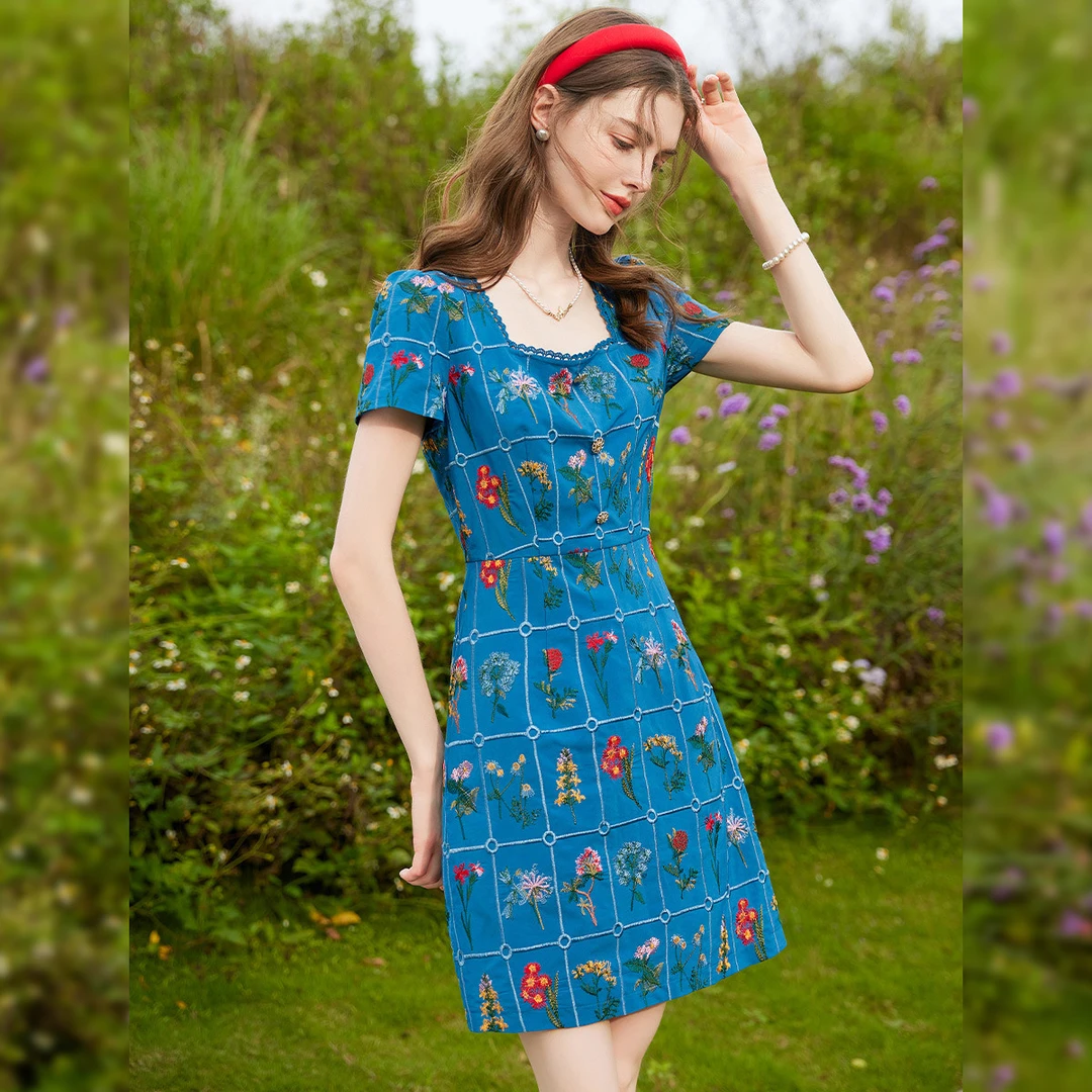 【商场同款新品】白鹿语夏时尚气质绣花修身连衣裙WYU20177