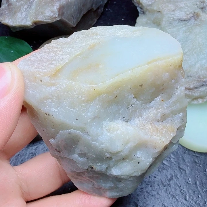 未镶嵌和田玉（糖玉）珠宝奇石