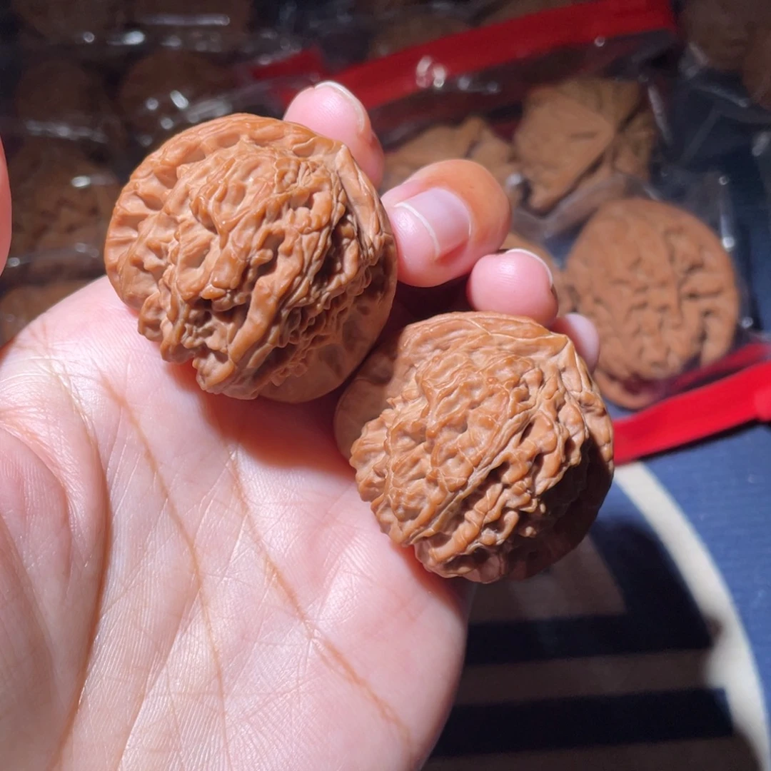 吊坠文玩核桃全品三角白狮子39