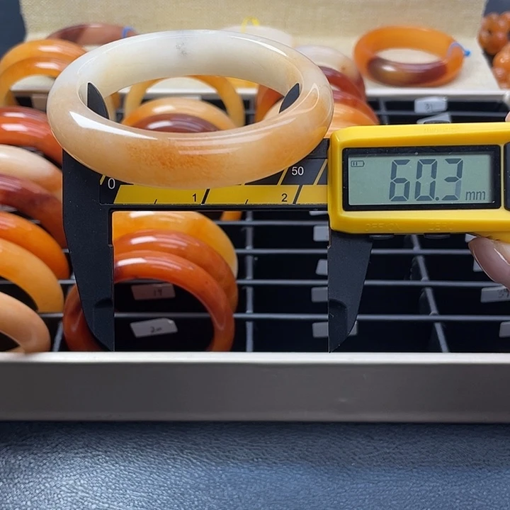 石英质玉（黄龙玉）合金手镯27号