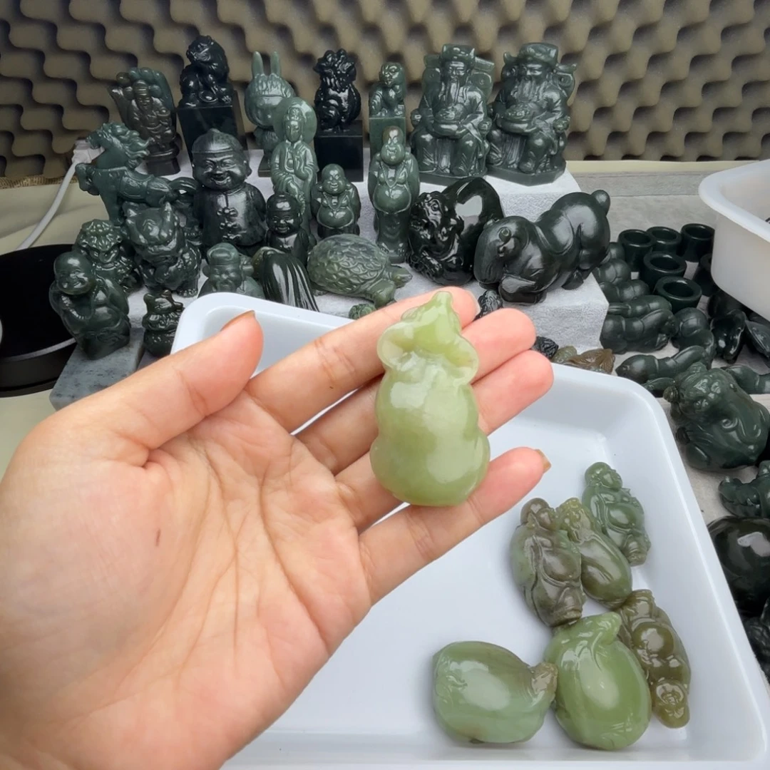 和田玉（糖玉）未镶嵌颈饰