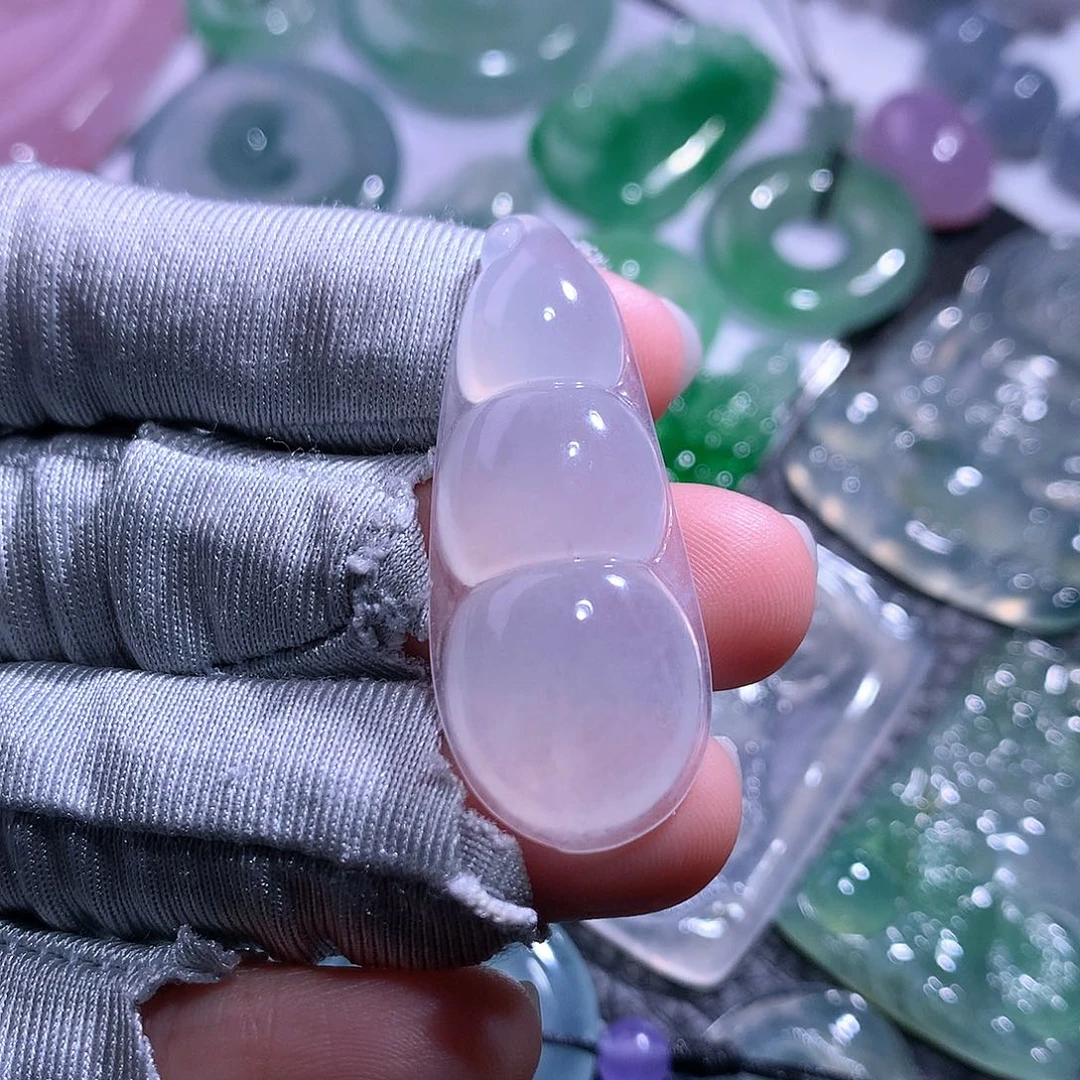 【闪购商品】翡翠未镶嵌颈饰豆