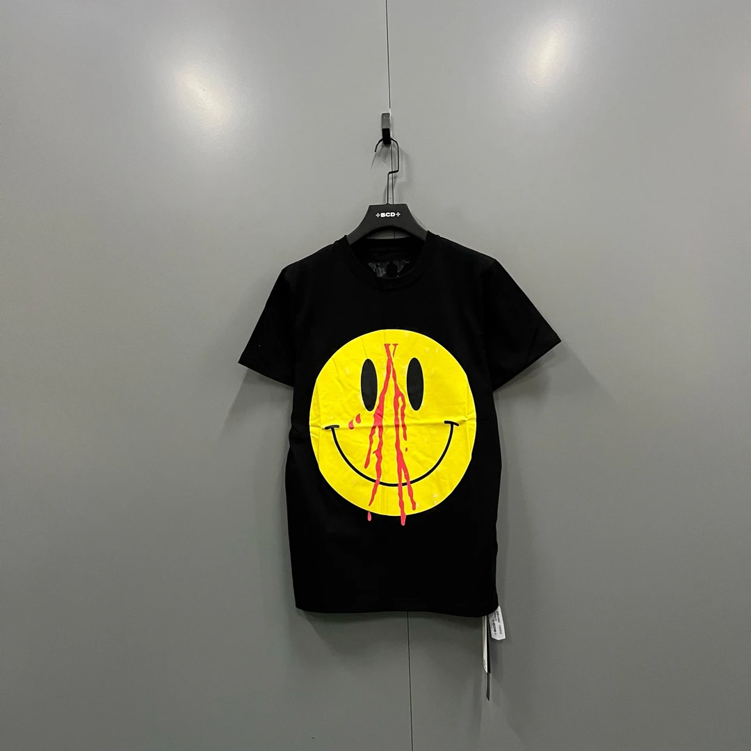 未使用 maje 【白菜专属】018532 VLONE 黑色笑脸短袖 M码