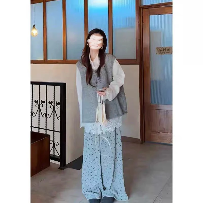 春季穿搭一整套2025新款港风简约针织马甲衬衫宽松休闲裤三件套装