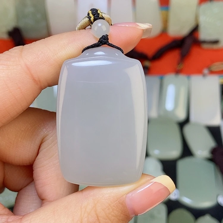 【闪购商品】颈饰未镶嵌和田玉