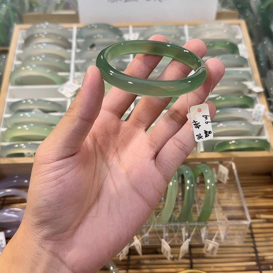 玛瑙/玉髓未镶嵌手镯圈口60.6