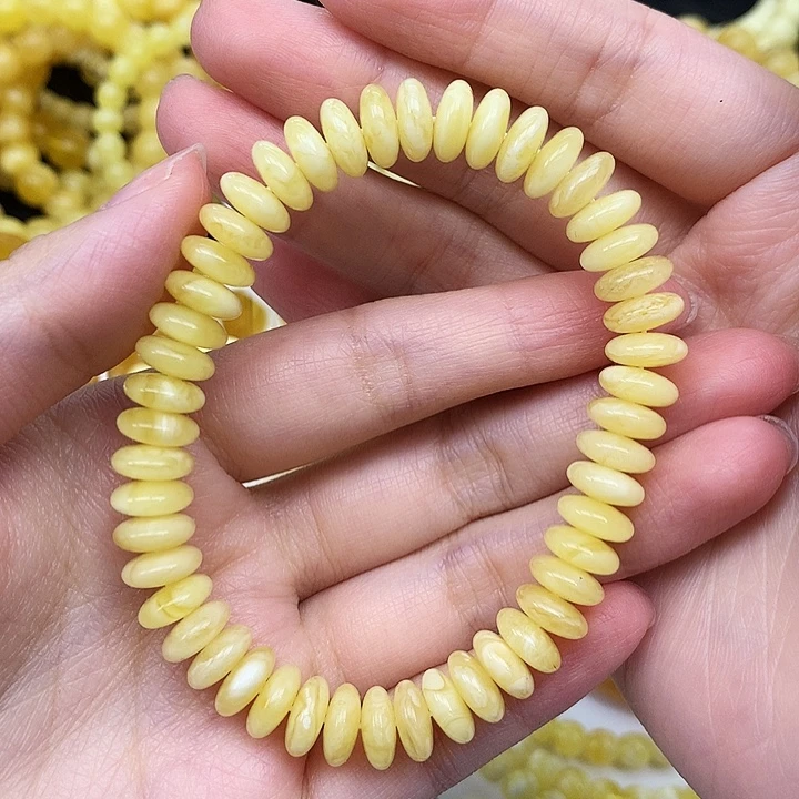 蜜蜡未镶嵌珠宝奇石