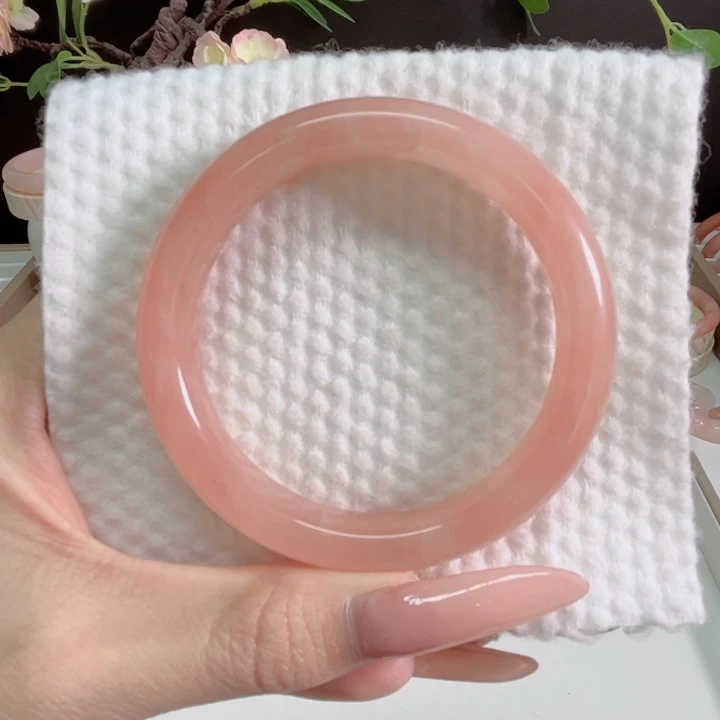 三***A石英质玉未镶嵌手镯