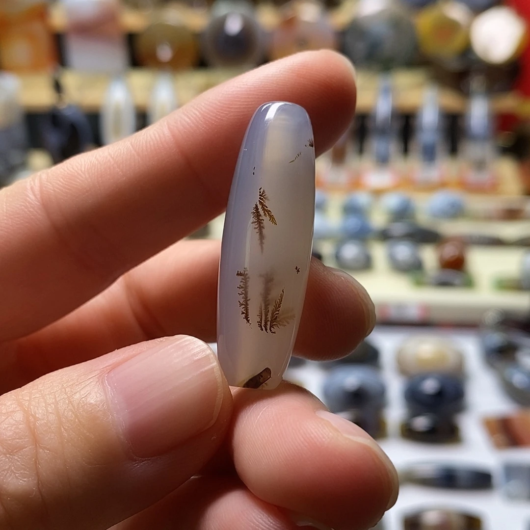 玛瑙/玉髓未镶嵌颈饰精品草花