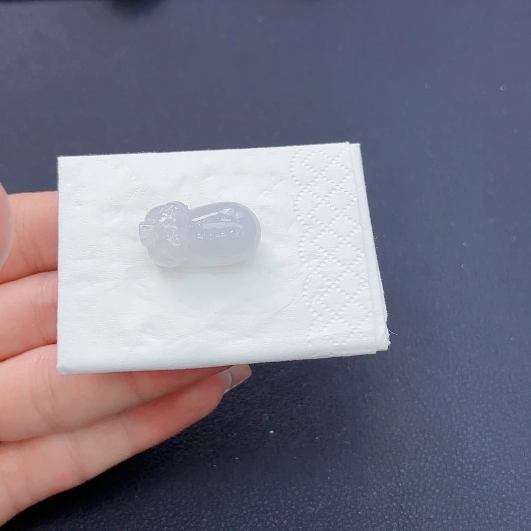 翡翠颈饰未镶嵌小福猪吊坠