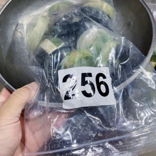 未镶嵌蛇纹石玉珠宝奇石