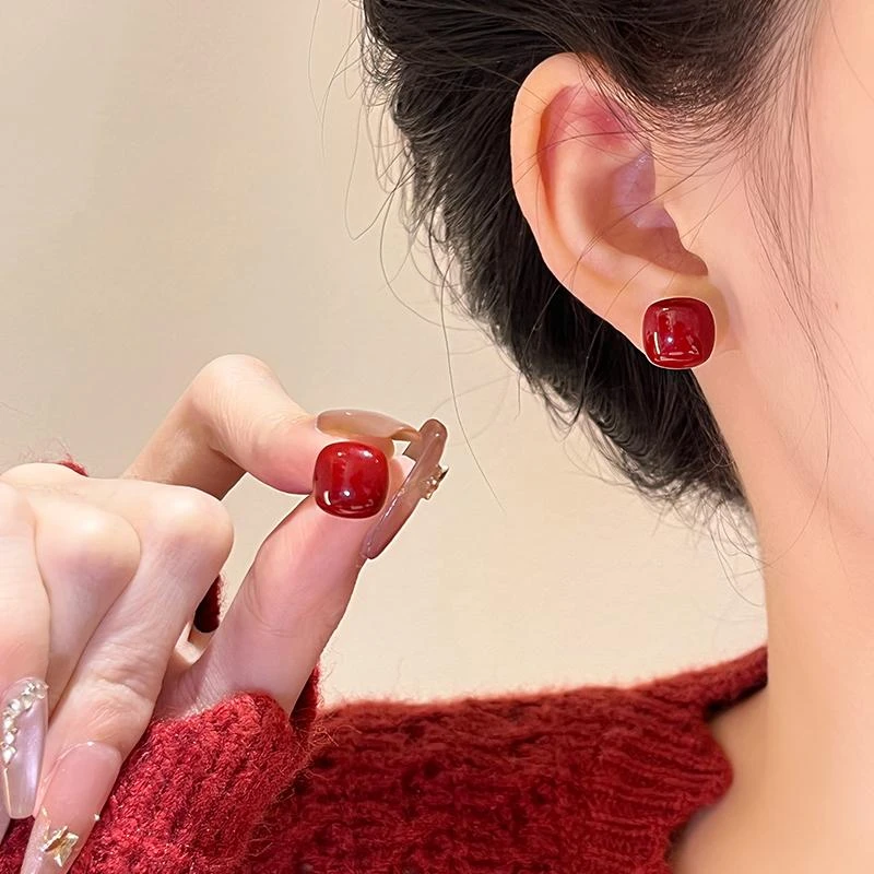 铜合金珐琅耳饰 复古酒红色方形耳钉女2024年新款爆款新年耳环