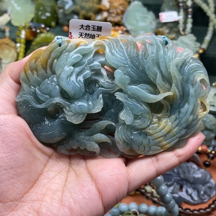 蛇纹石玉吊坠合金