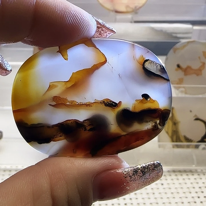 玛瑙/玉髓未镶嵌珠宝奇石