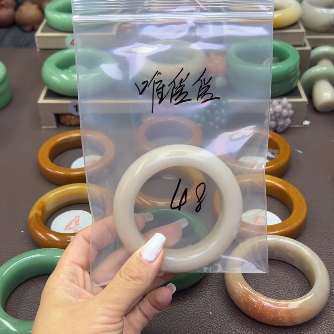 石英岩玉手镯未镶嵌唯****生