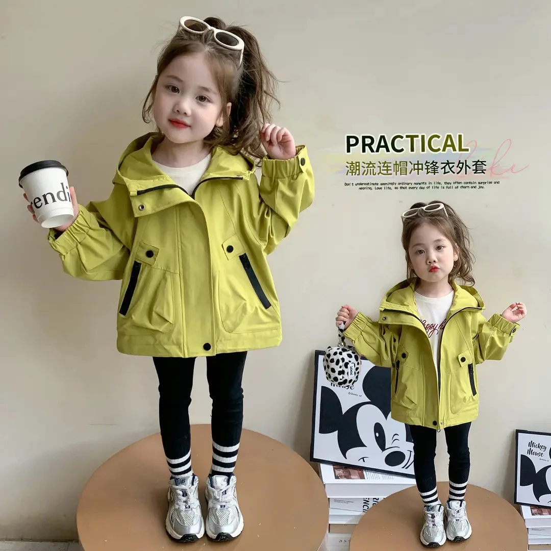 女童冲锋衣外套儿童春秋季新款女宝宝休闲防风连帽上衣小女孩时髦
