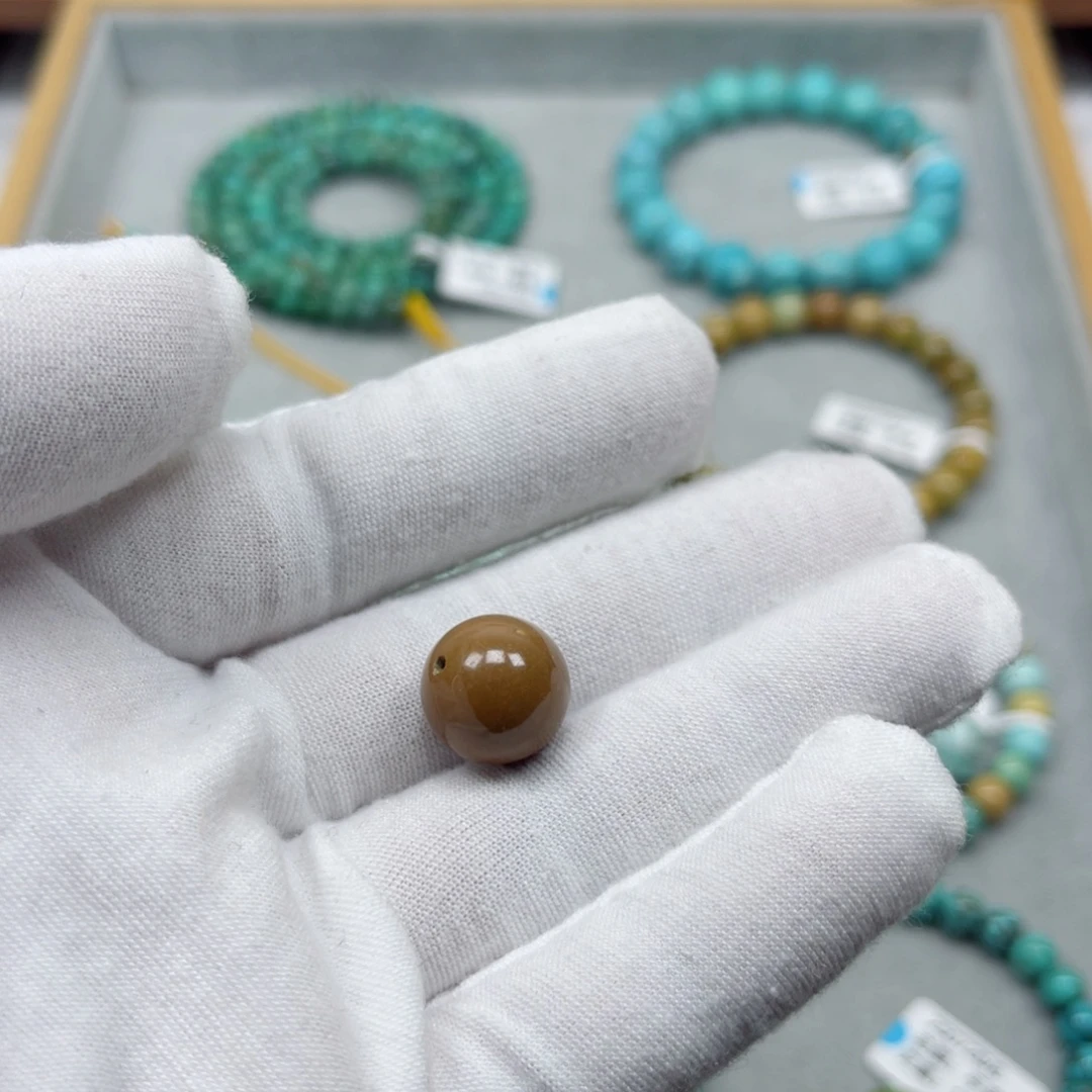 绿松石未镶嵌挂件