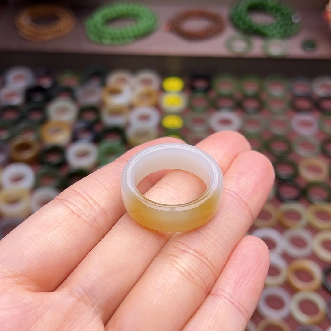 和田玉未镶嵌戒指19.3糖白