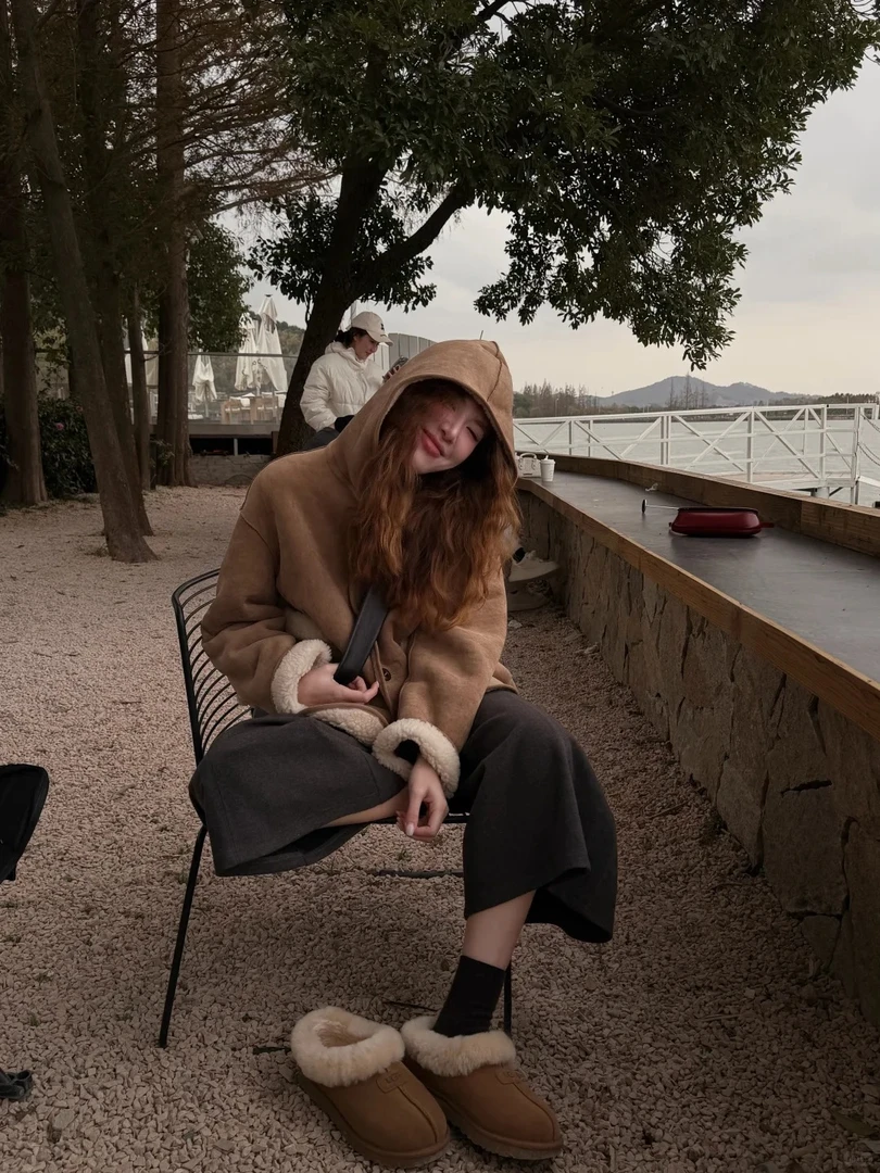 秋冬气质显瘦外出连帽外套洋气洋气休闲百搭宽松裤子时尚两件套女