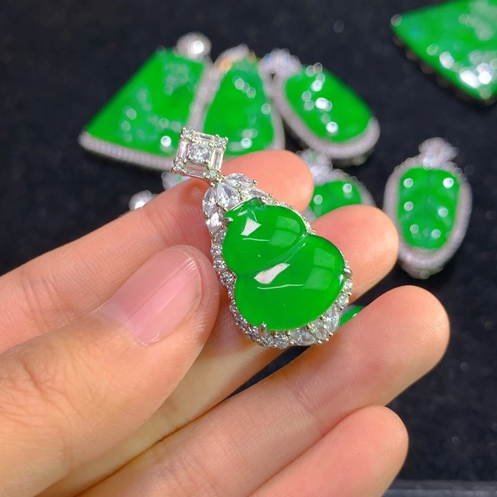 翡翠颈饰银S925镶嵌一个