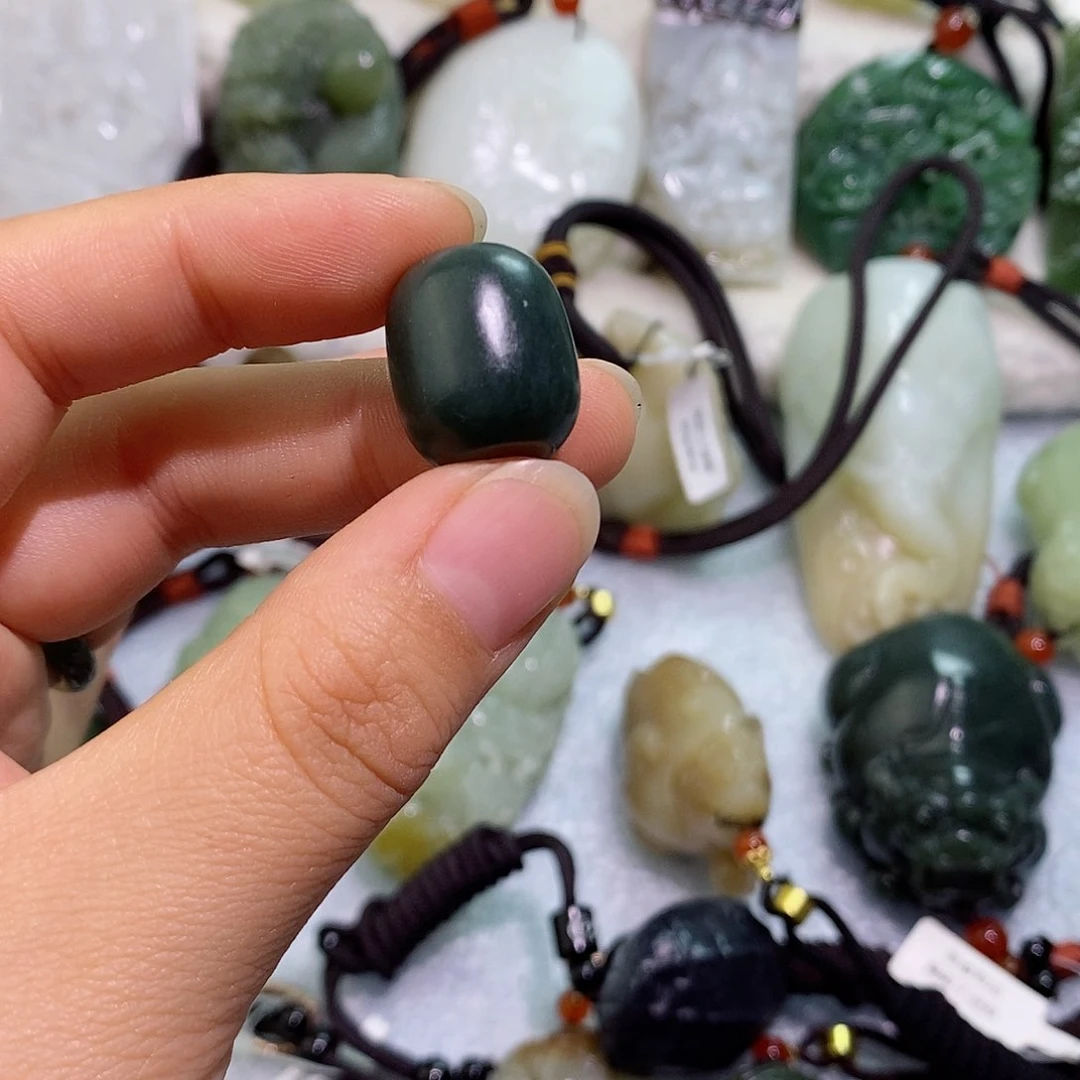 和田玉（糖玉）未镶嵌珠宝半成品