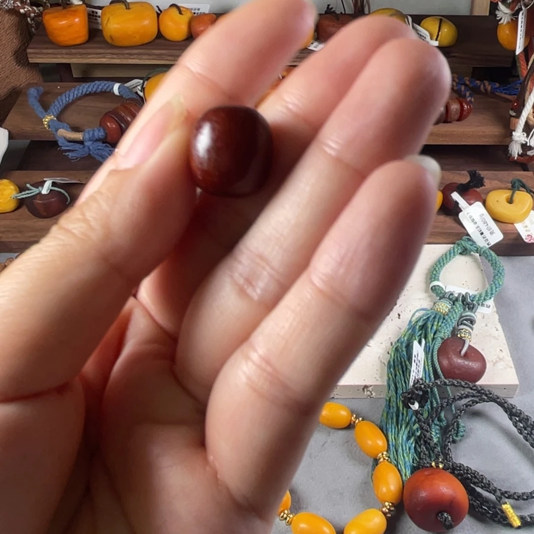 琥珀颈饰未镶嵌E****h车厘子老蜜蜡桶珠