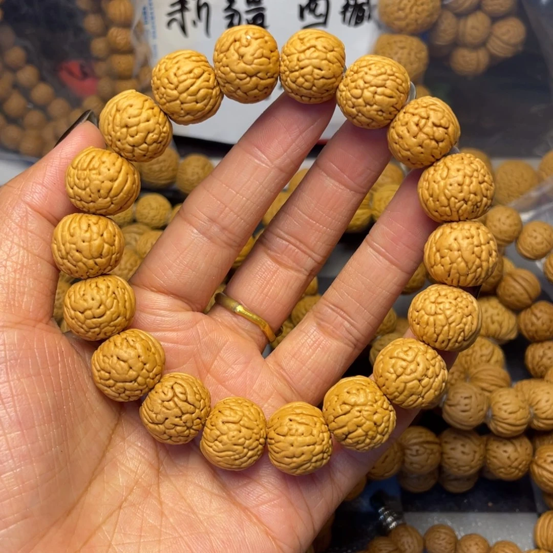 手串桃核知***?16.3铁扇手串