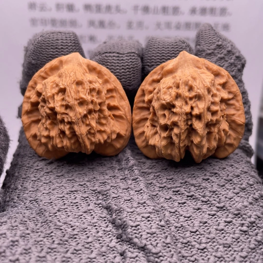 R***旭吊坠文玩核桃37米奇公子帽