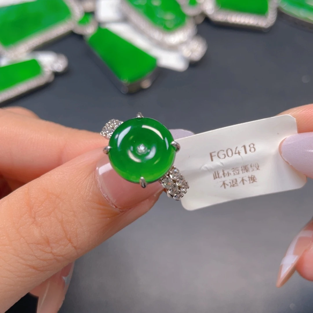 【闪购商品】颈饰银S925镶嵌翡翠翡翠