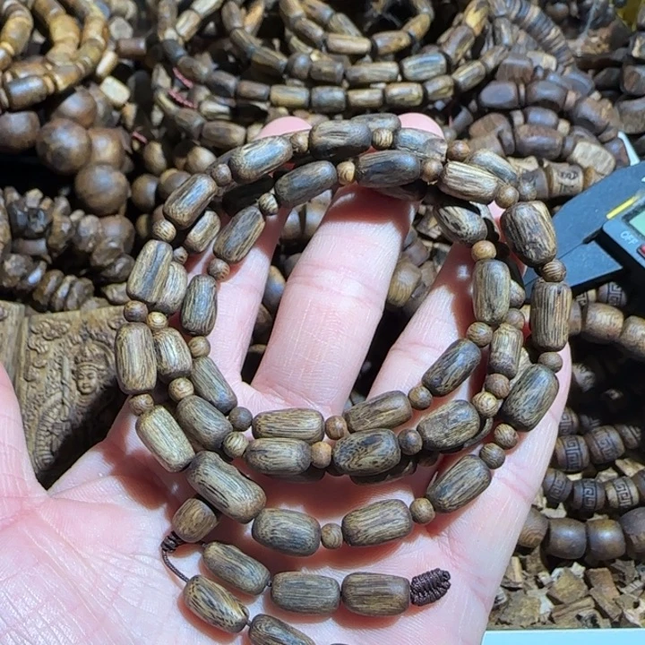 沉香沉香碎屑/乌身老料06/17.5