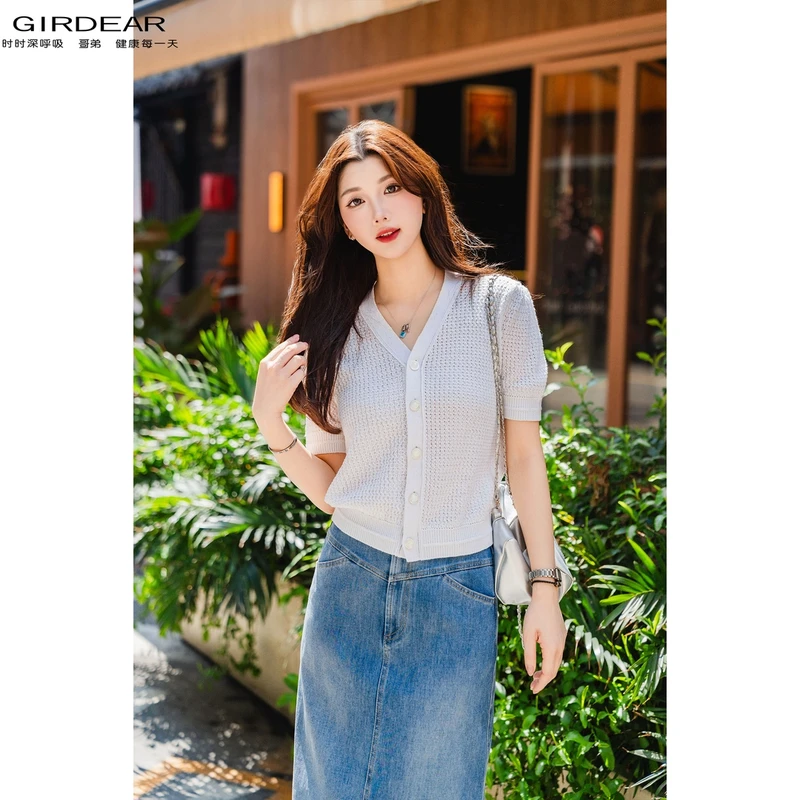 GIRDEAR/哥弟冬季新款设计感法式优雅洋气V领短袖针织开衫 148020