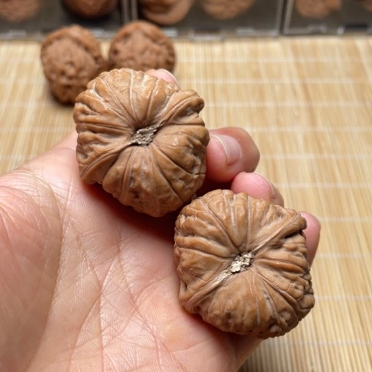 【闪购商品】吊坠文玩核桃南瓜墩………