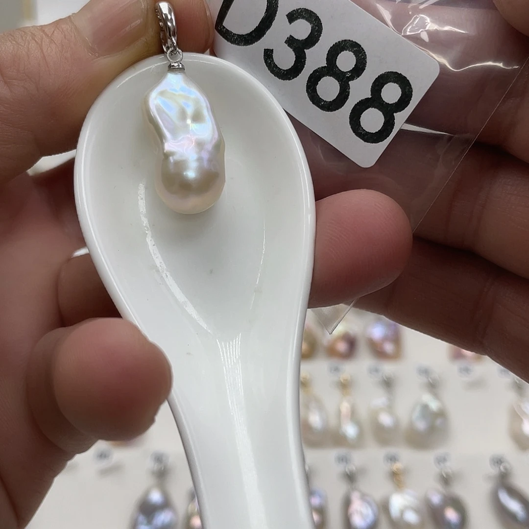 淡水珍珠颈饰银S925镶嵌甜**?