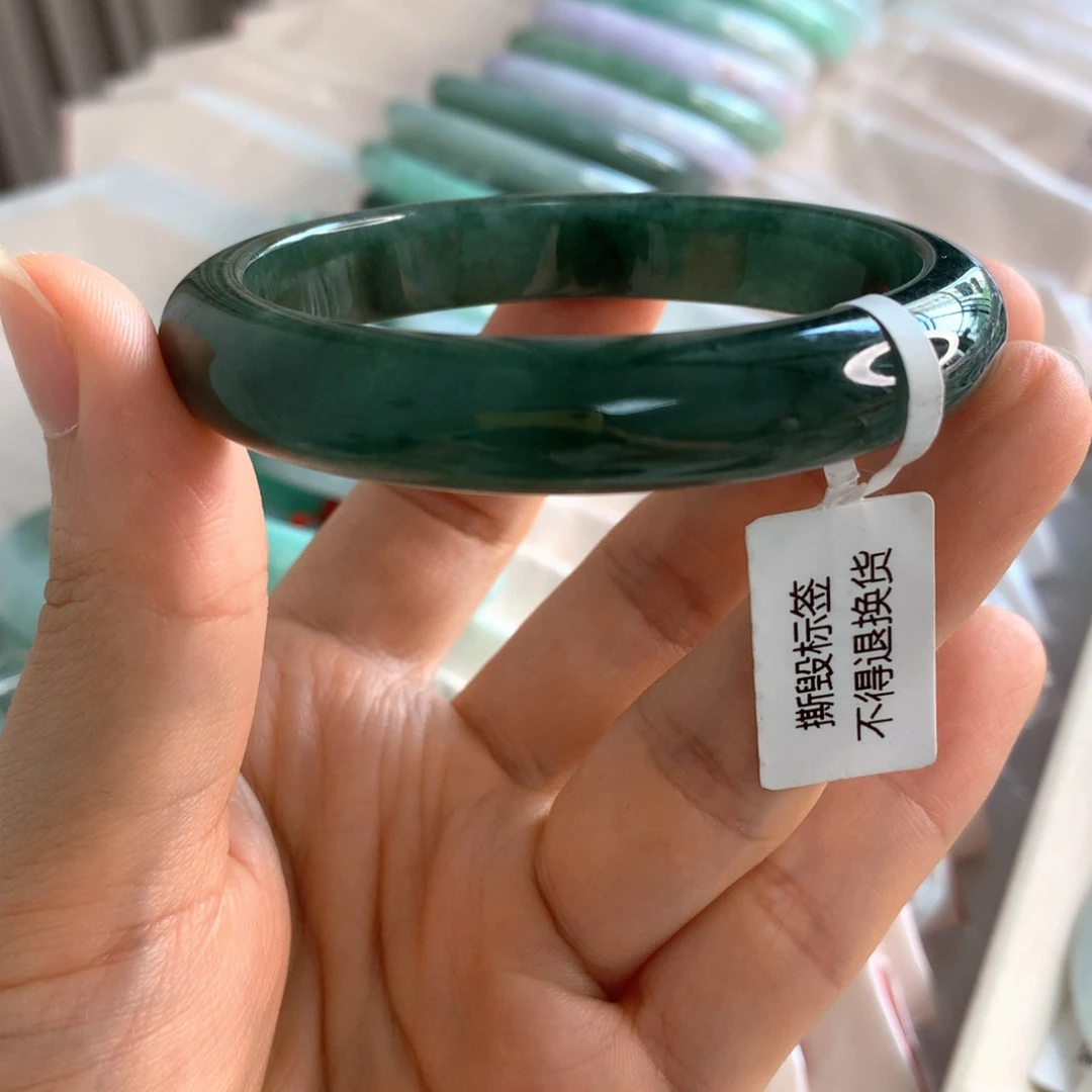 翡翠未镶嵌手镯油青56