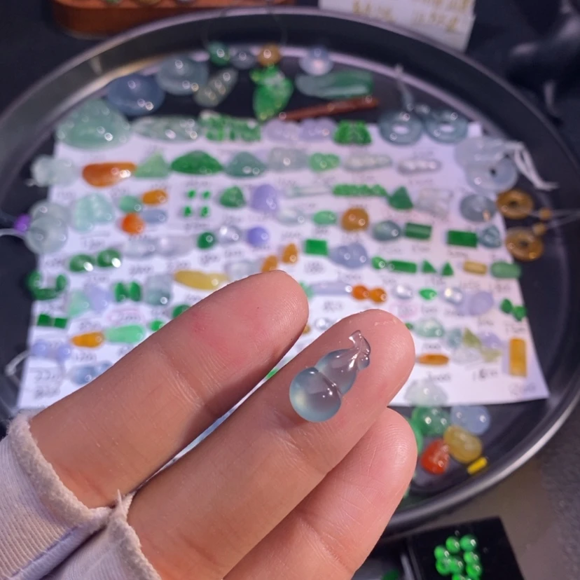 【闪购商品】翡翠挂件未镶嵌葫芦