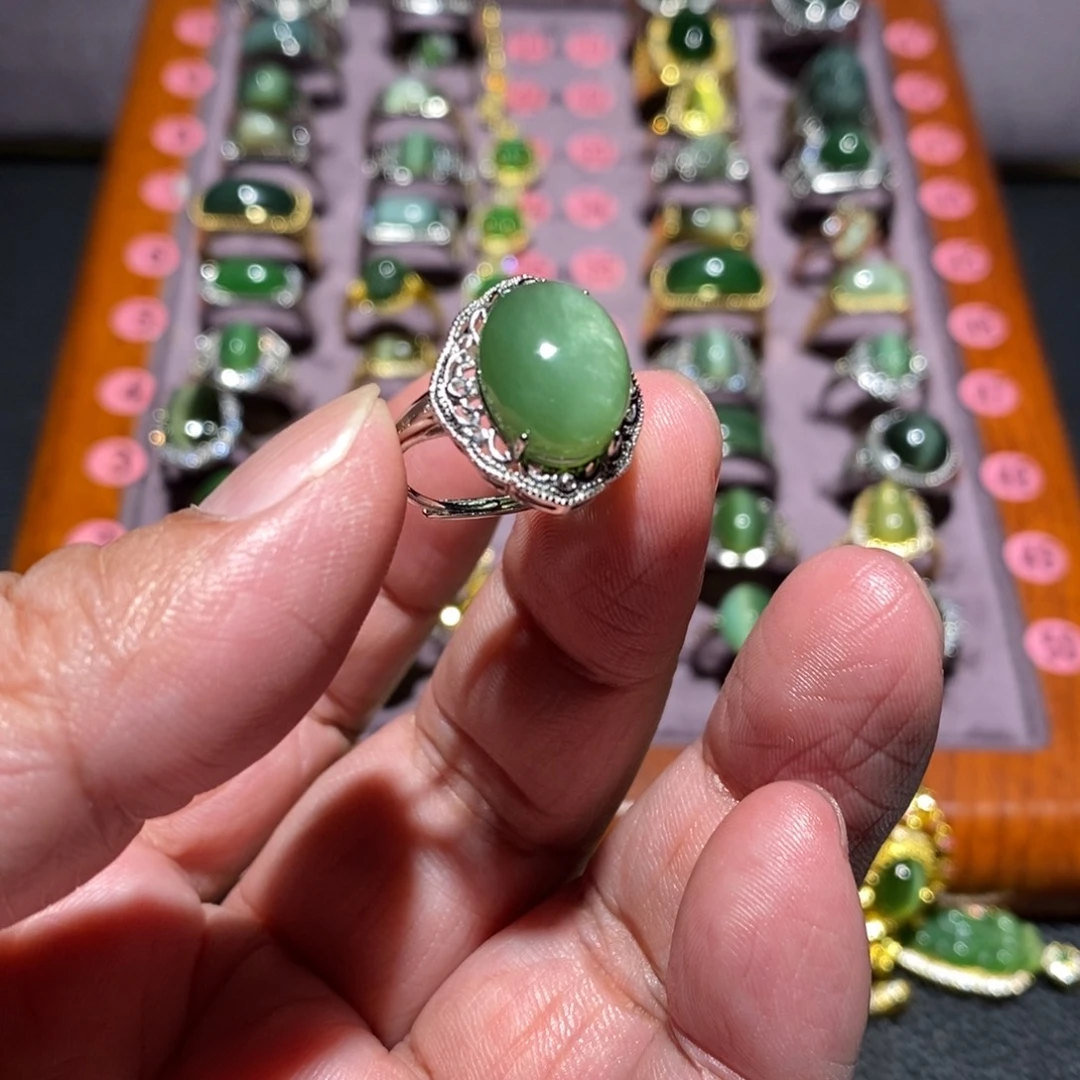 和田玉未镶嵌戒指